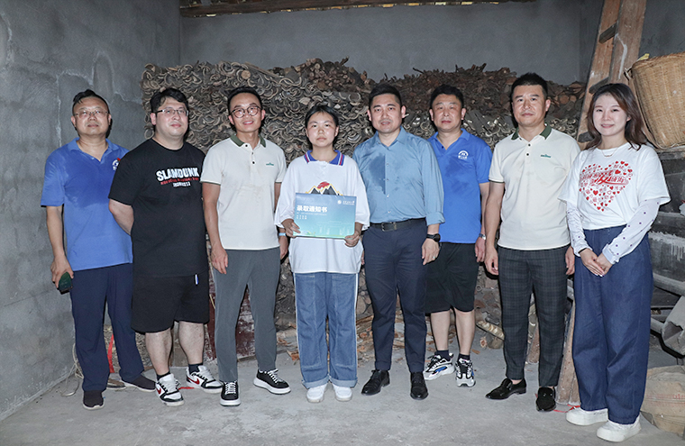 綻放微力量 | 凱發(fā)k8國際首頁登錄公益基金會攜手湖南省慈善總會“愛心改變命運(yùn)”首站走進(jìn)常德桃源